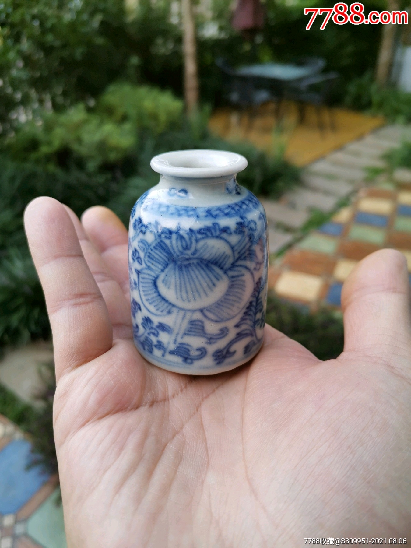 清代中期嘉庆年制缠枝莲小水盂一眼开门老