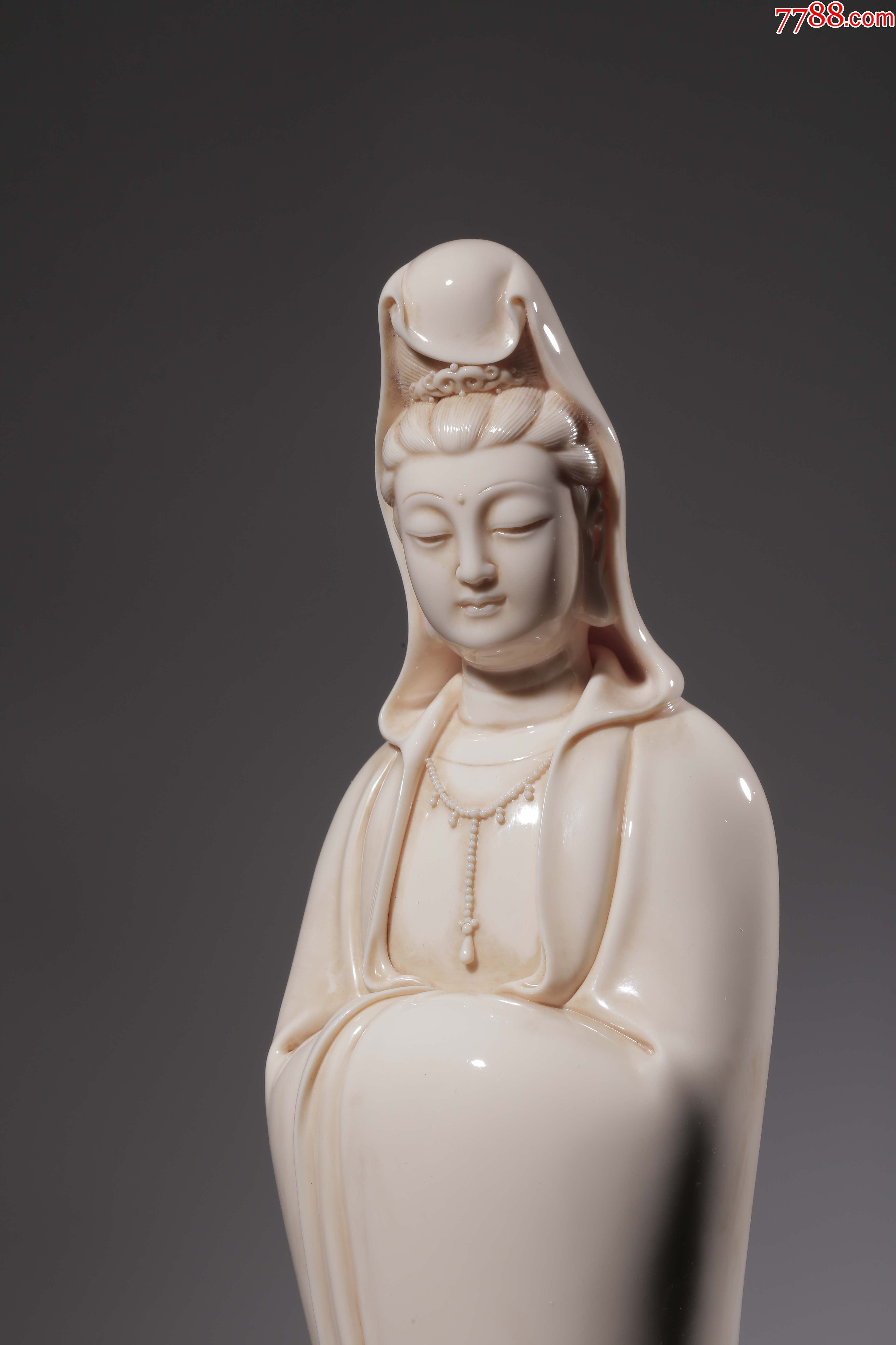 清何朝宗款德化观音大士立像