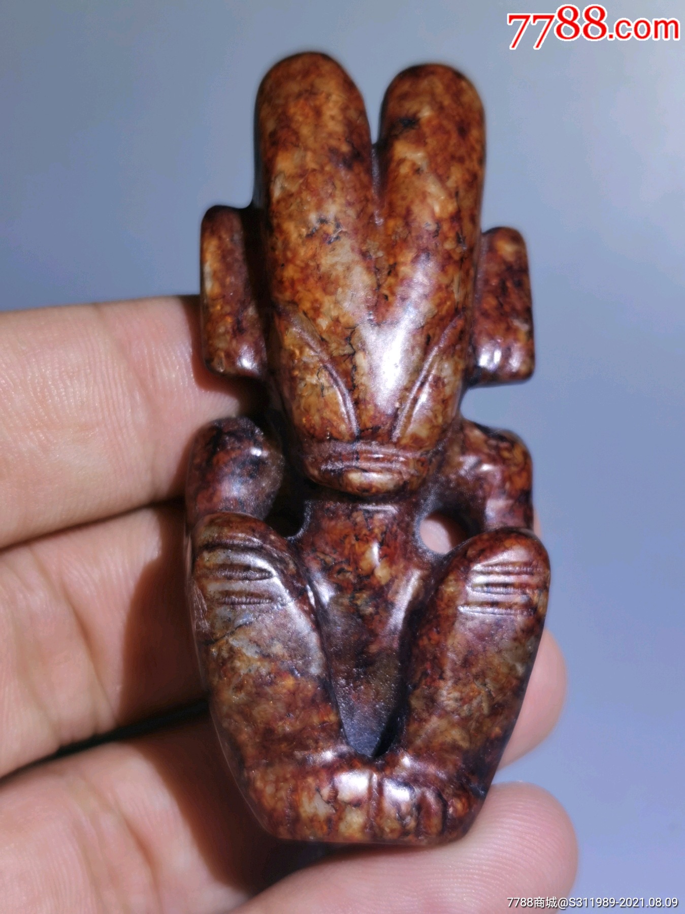 以前农村收的河磨玉太阳神,玉质极好,风化明显,包浆沁入骨,,红山文化