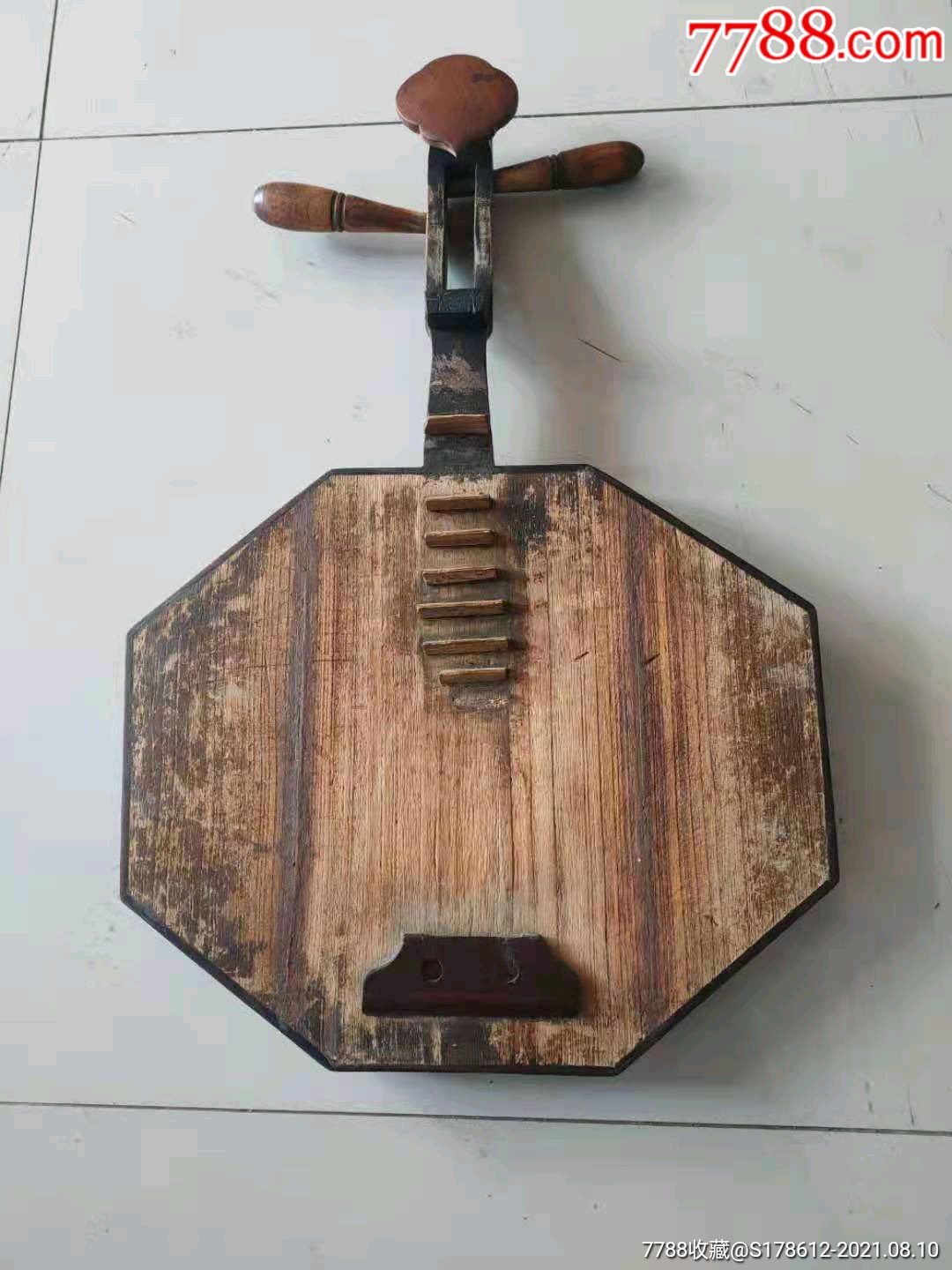 清代乐器月琴八角造型边框紫油梨做工规整保存基本完好品相如图比较