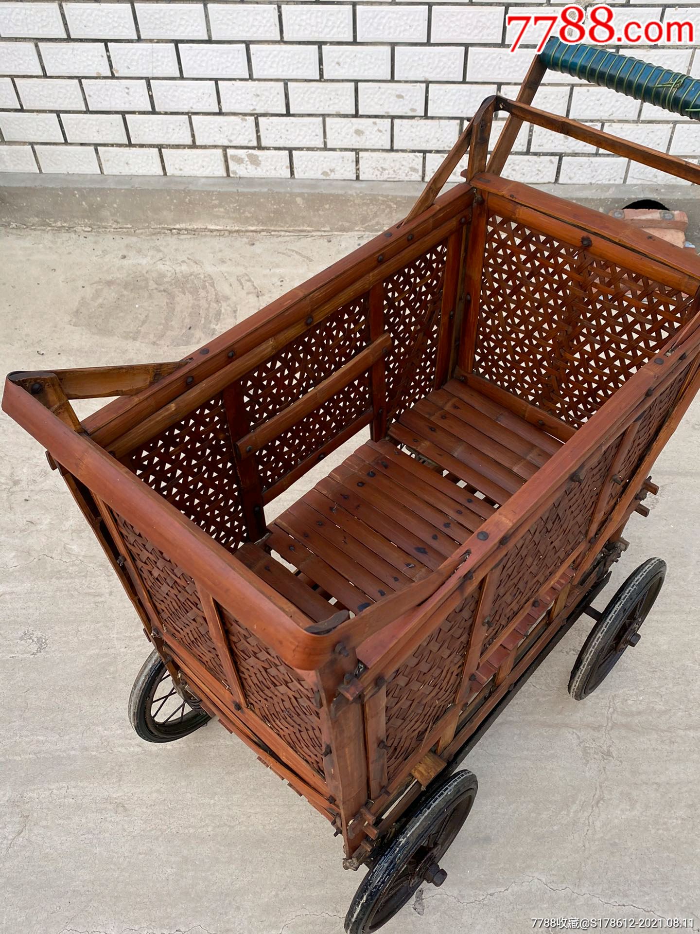 70年代宝马,[微笑][微笑]竹制儿童车,包浆极好,皮克老辣,保存完好