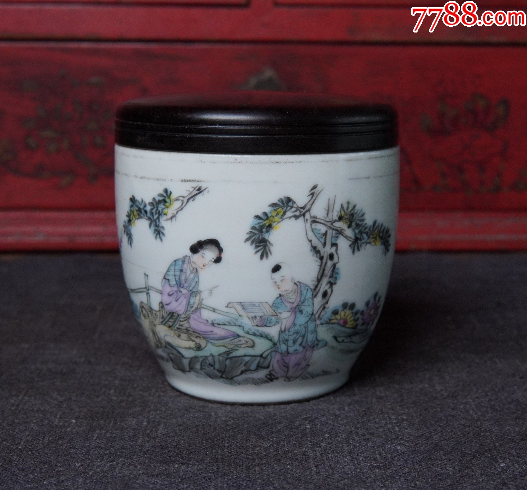 民国万子林作三娘教子图粉彩茶叶罐瓷罐