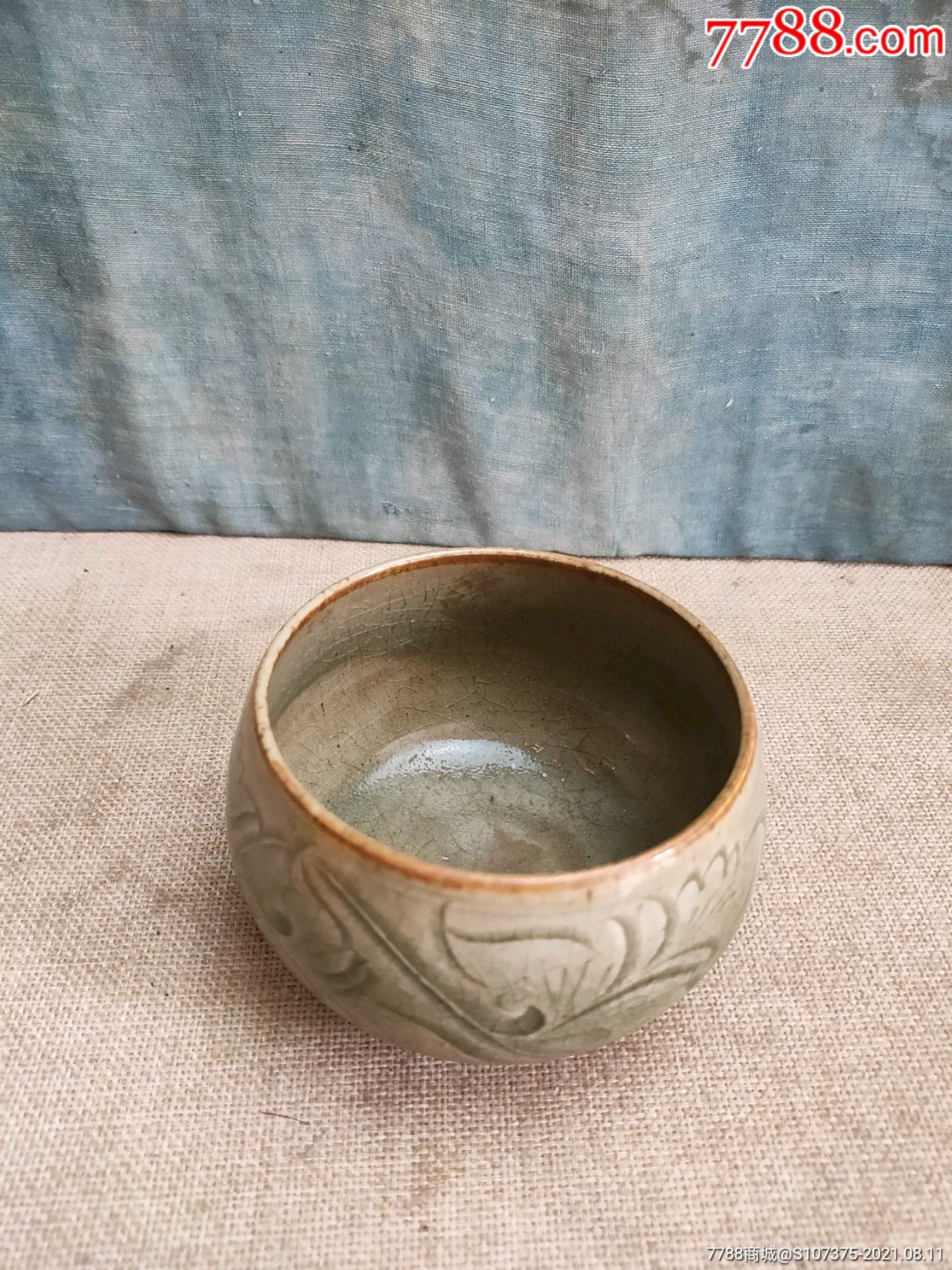 龙泉窑茶碗暗雕花开片包浆自然完整