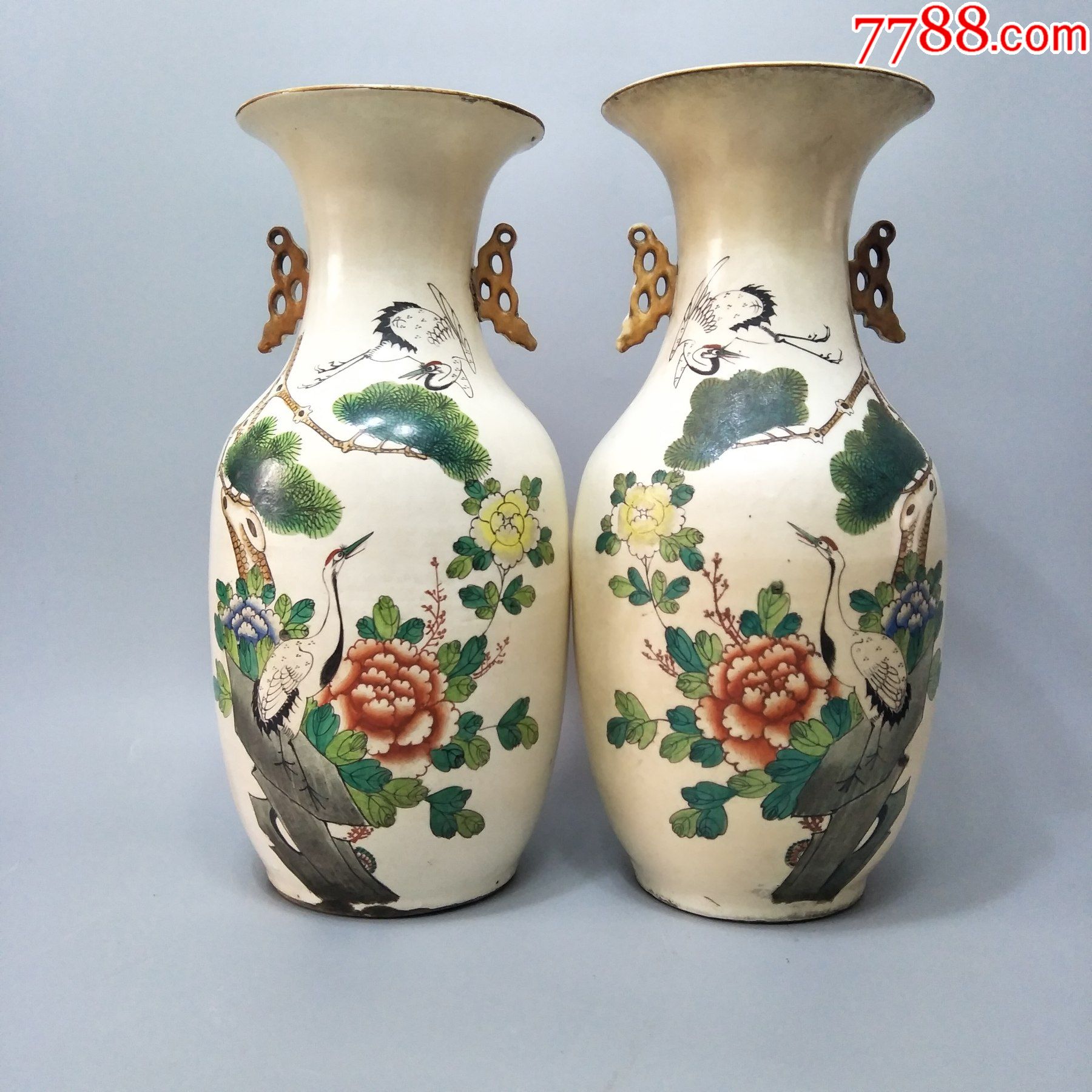 民国彩北方双鹤胆瓶一对,一流画工包老包快.45厘米高.
