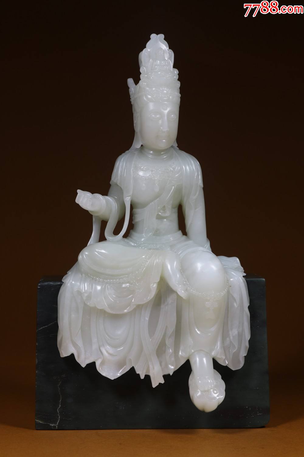 和田白玉自在观音坐像
