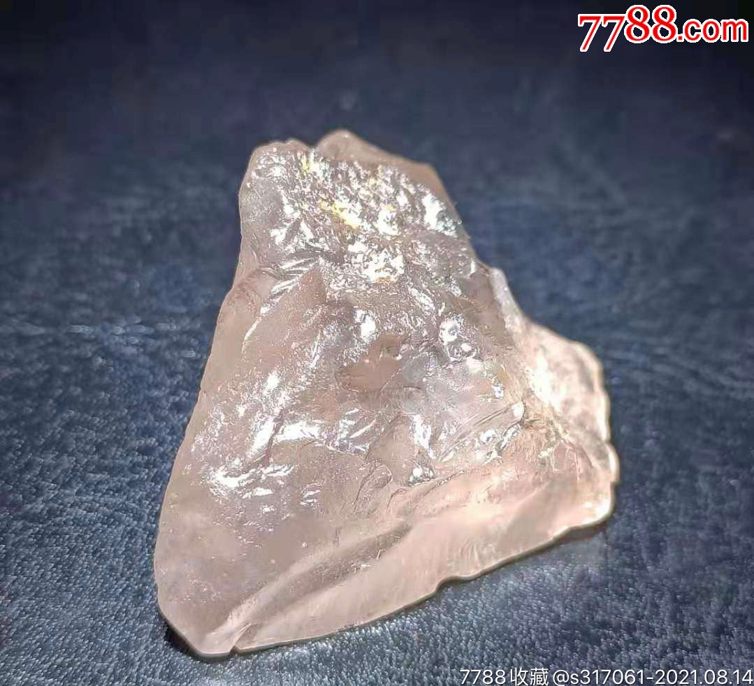 新疆戈壁粉色宝石原石