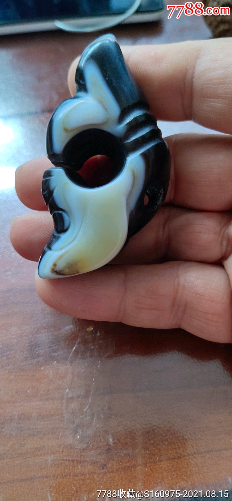 黑白色缠丝玛瑙手把件,3*2*7cm