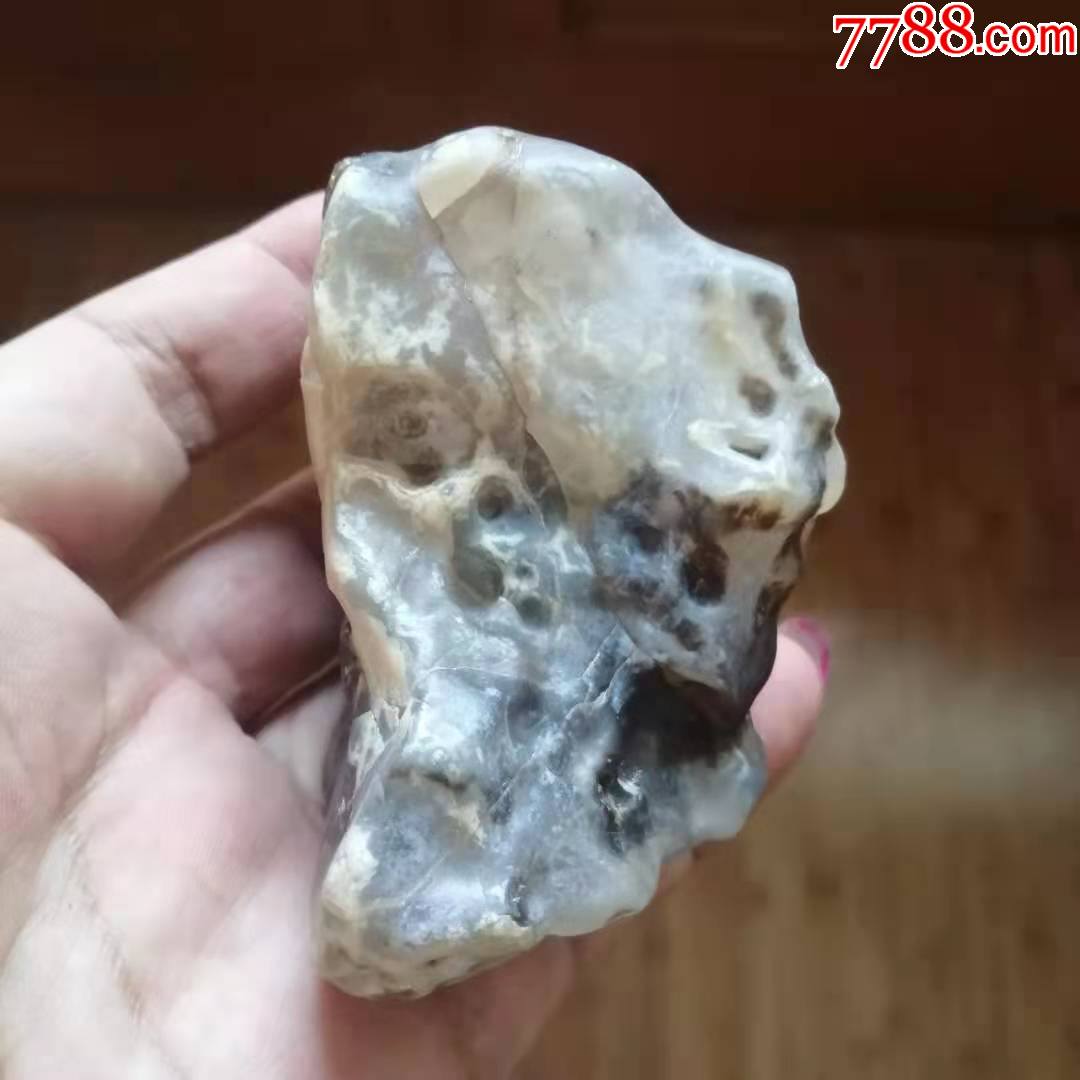 戈壁黑皮玛瑙摆件