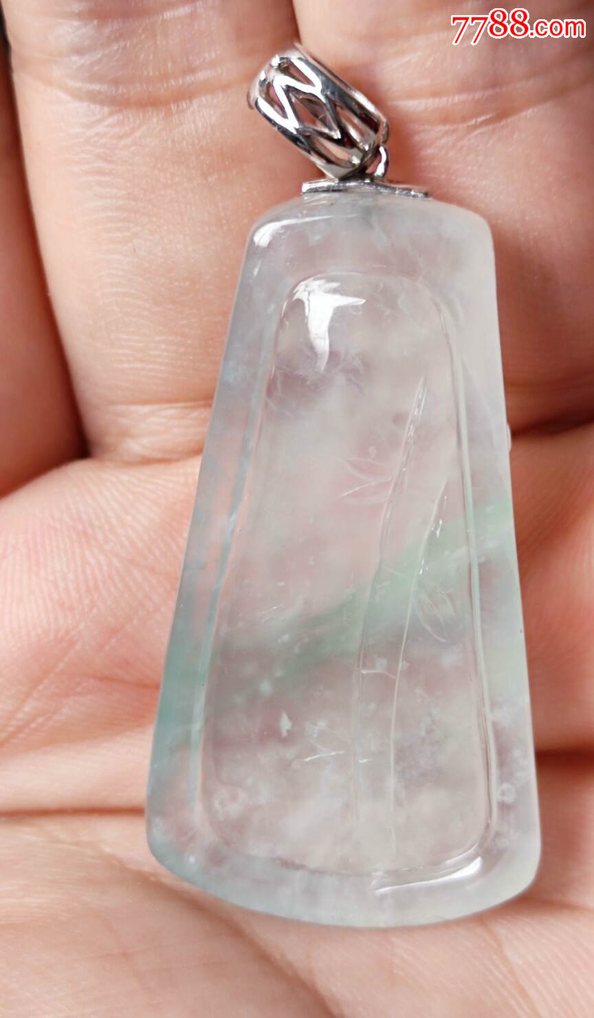 翡翠鹿牌,福禄相连,正冰近高冰,木那雪花棉,飘绿,18k金扣头