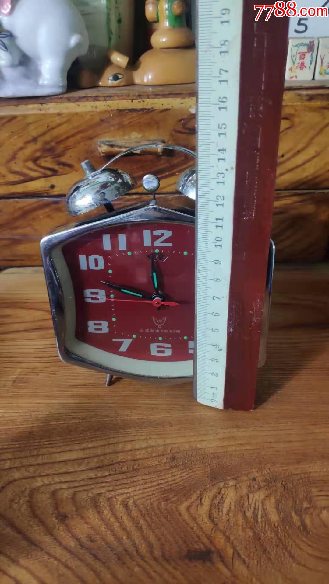 上世纪70-80年代白鸽牌台式闹钟民俗怀旧老物品.