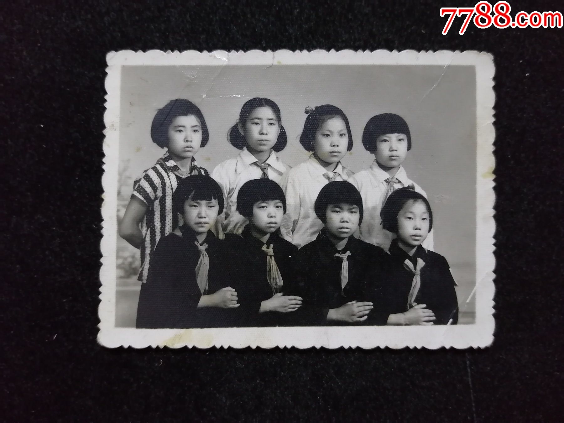 朝鲜红领巾图片