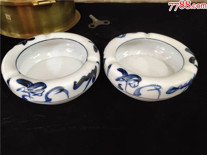 青花烟灰缸2个一起售_价格50元_第1张_7788收藏__收藏热线