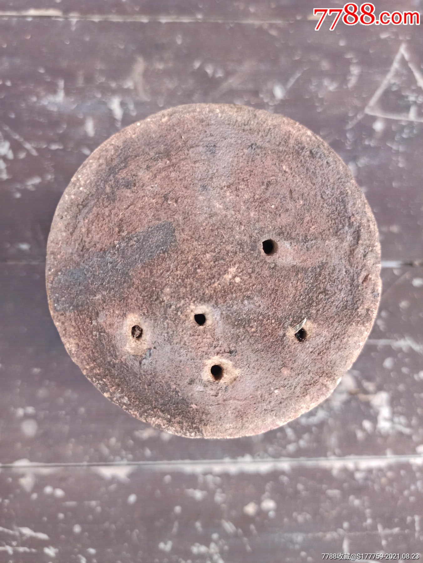 清代陶制筷子筒,筷笼器型端庄,独特古朴,胎足老道,岁月痕迹明显,老