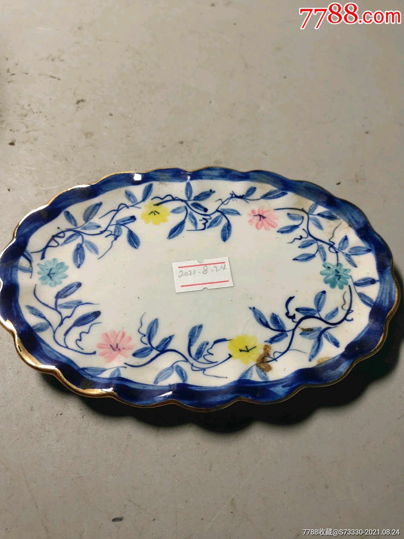 民国左右外国进口椭圆形花卉花边碟子