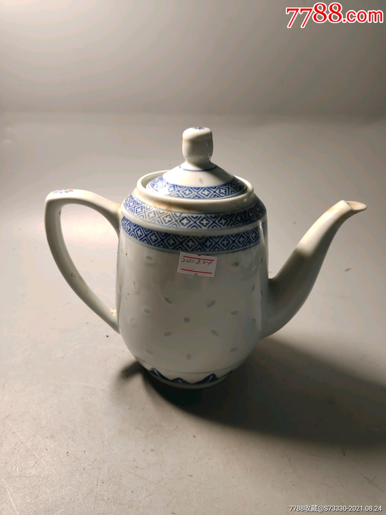 80年代左右景德镇厂货青花玲珑茶壶一把