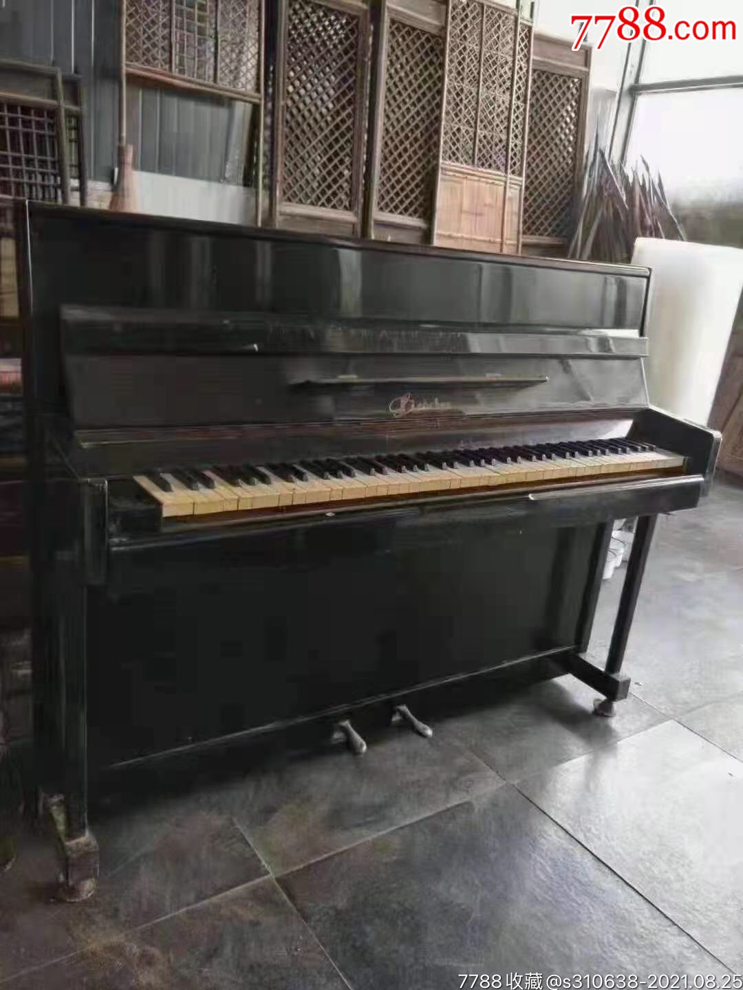 >>>>99民国时期进口红木钢琴一架9五品以下￥11,80099上海牌钢琴