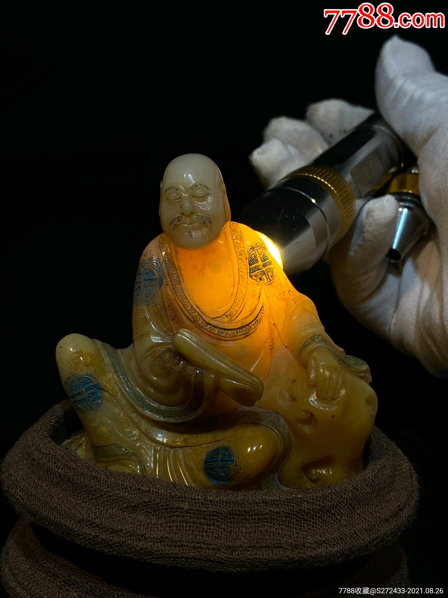 寿山石持经罗汉包浆均匀自然保存完整无磕碰雕工精美石质温润通透手工