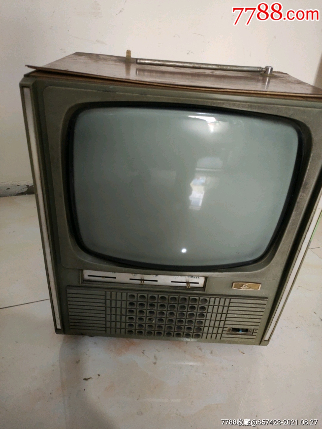 梅花鹿牌电视9英寸