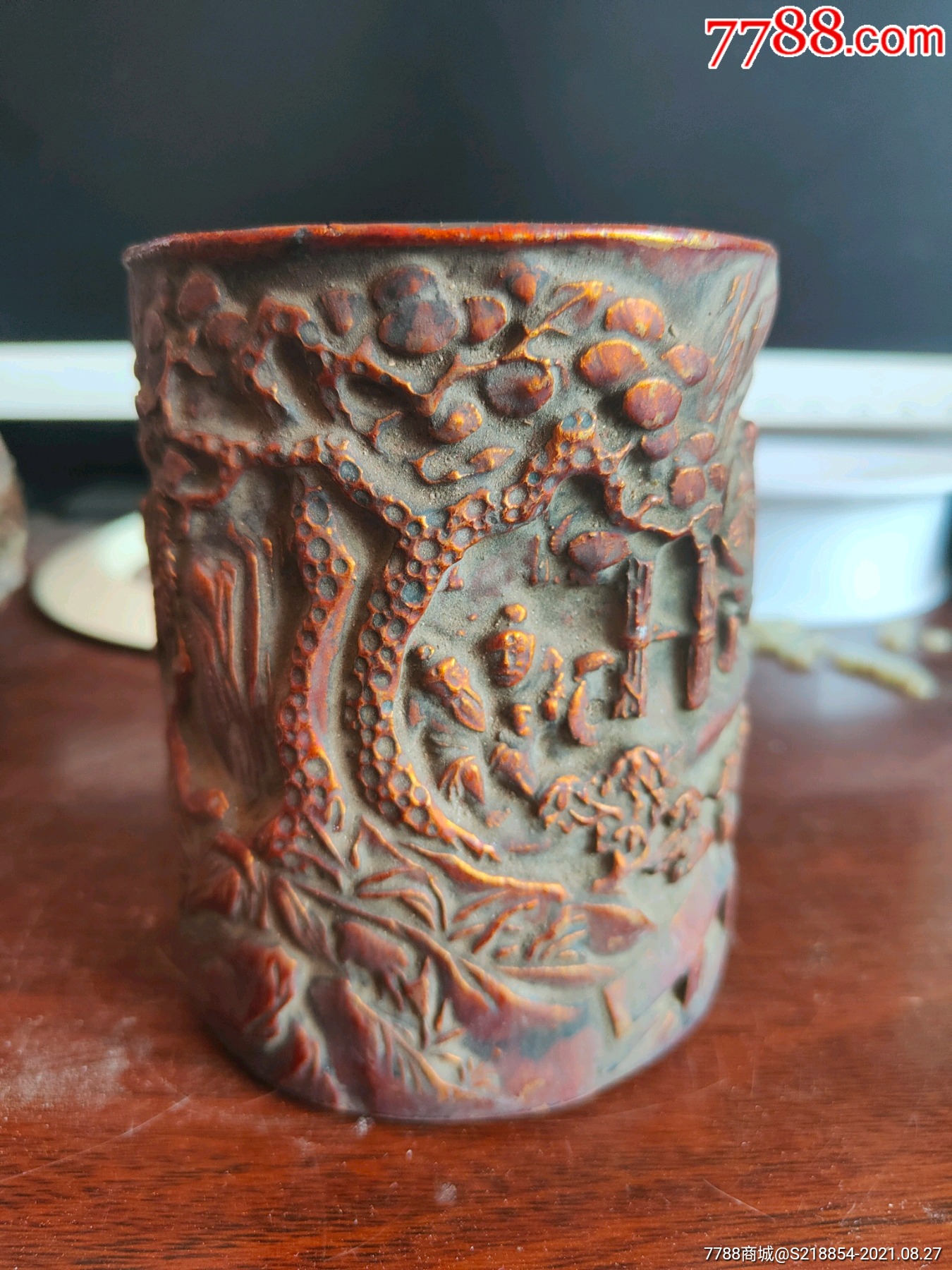 老木雕笔筒一个