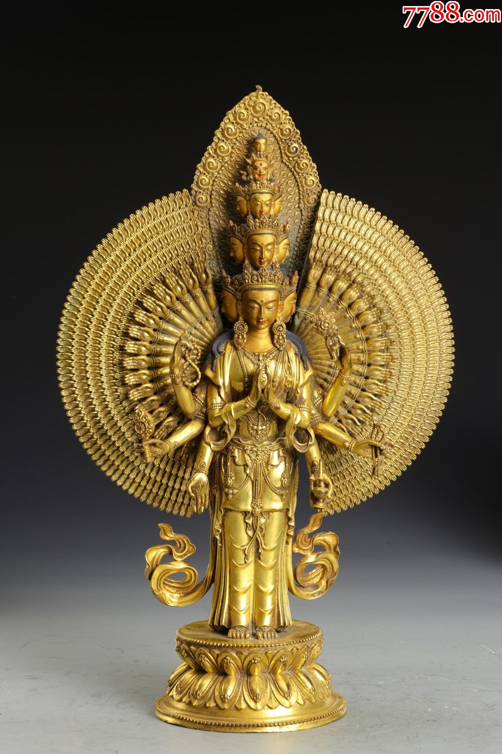 清铜鎏金千手观音立像