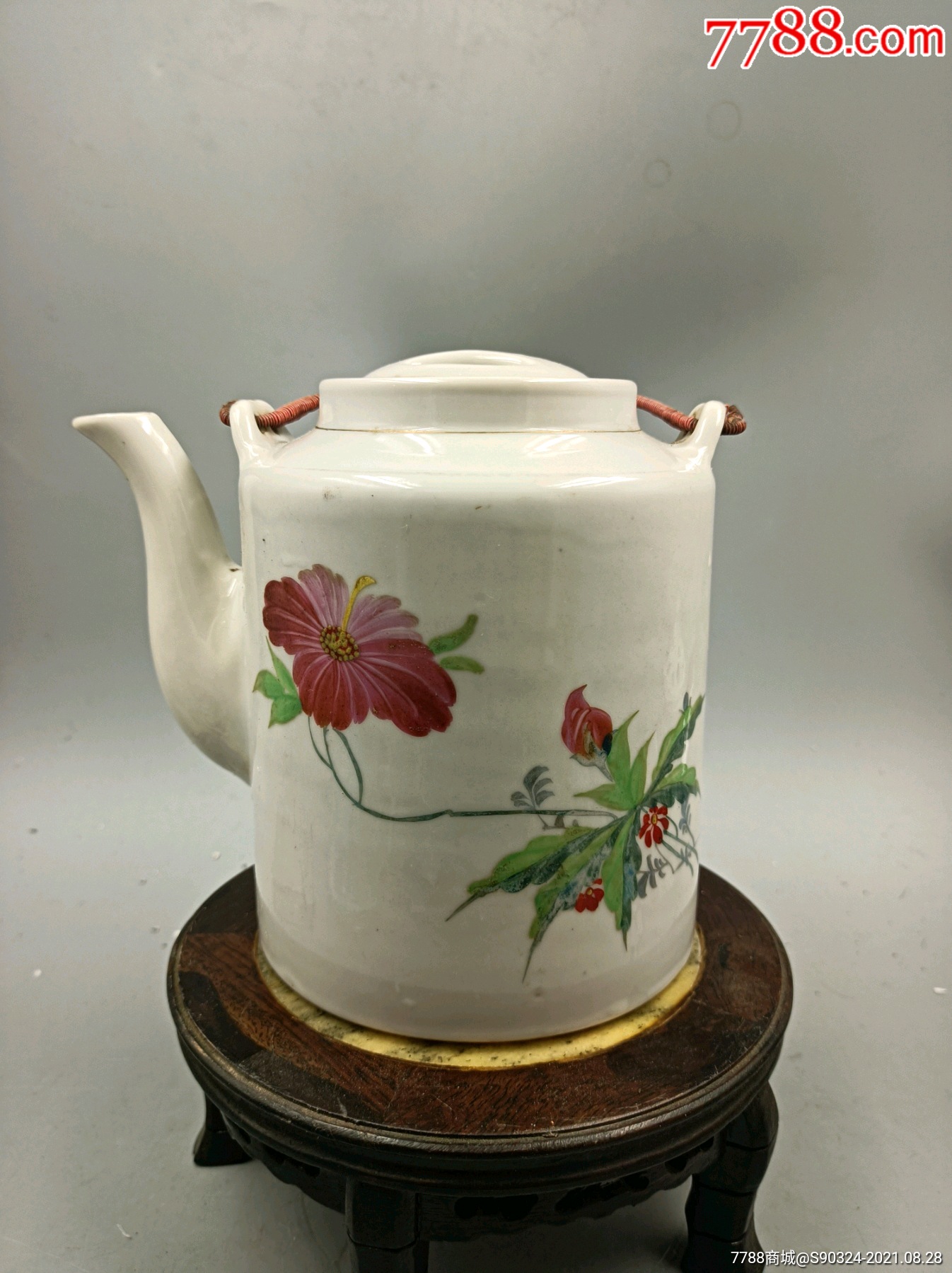 建国初五十年代景德镇窑手绘提梁壶