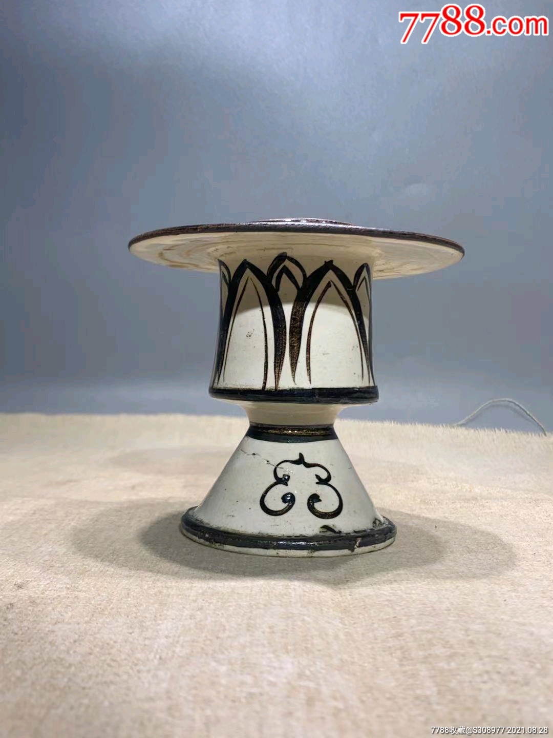 宋代磁州窑白底黑花行炉