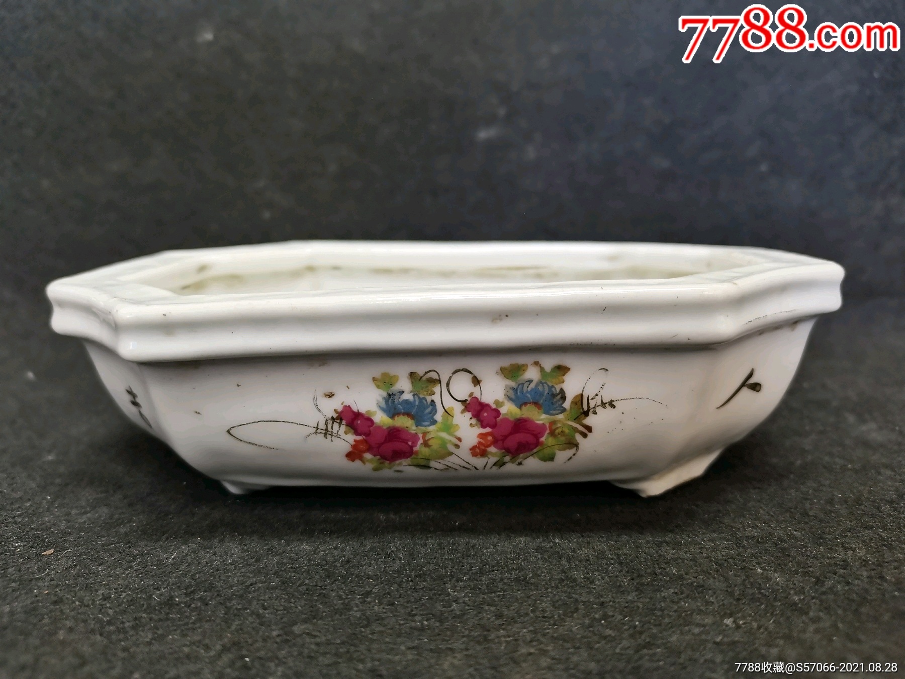 民国印花花卉纹水仙盆.