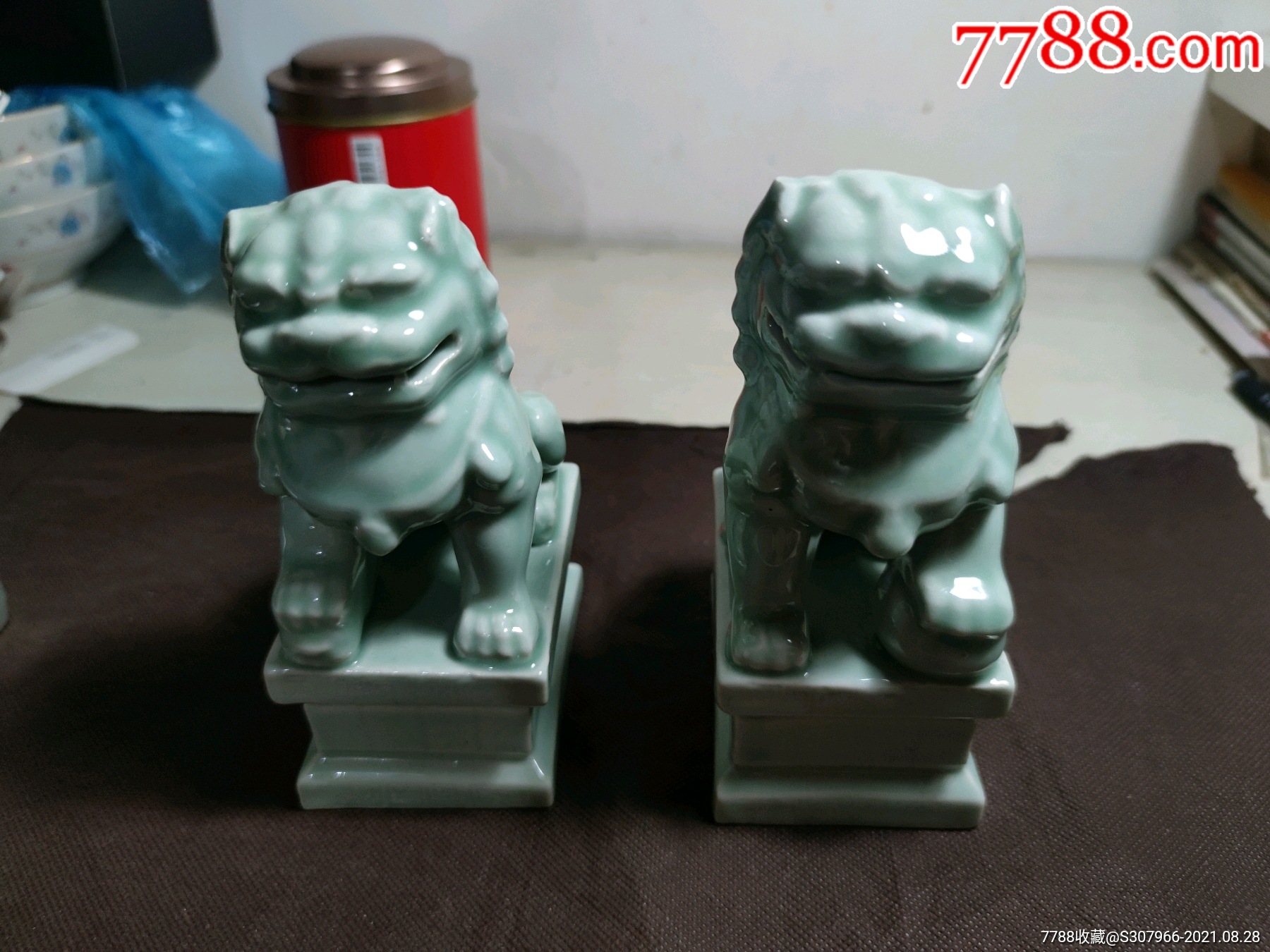 青釉小狮子一对