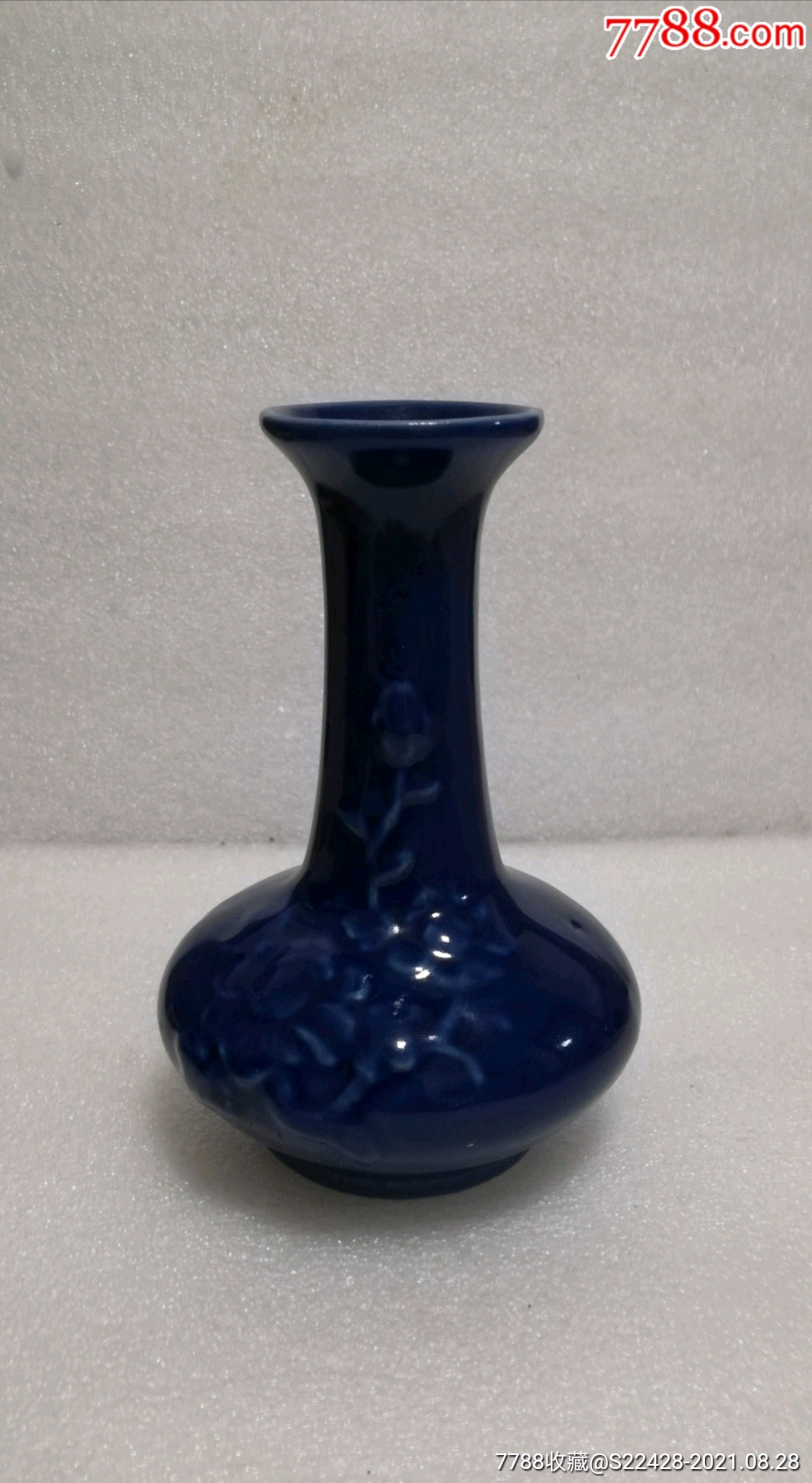 祭蓝釉小花瓶美了美了
