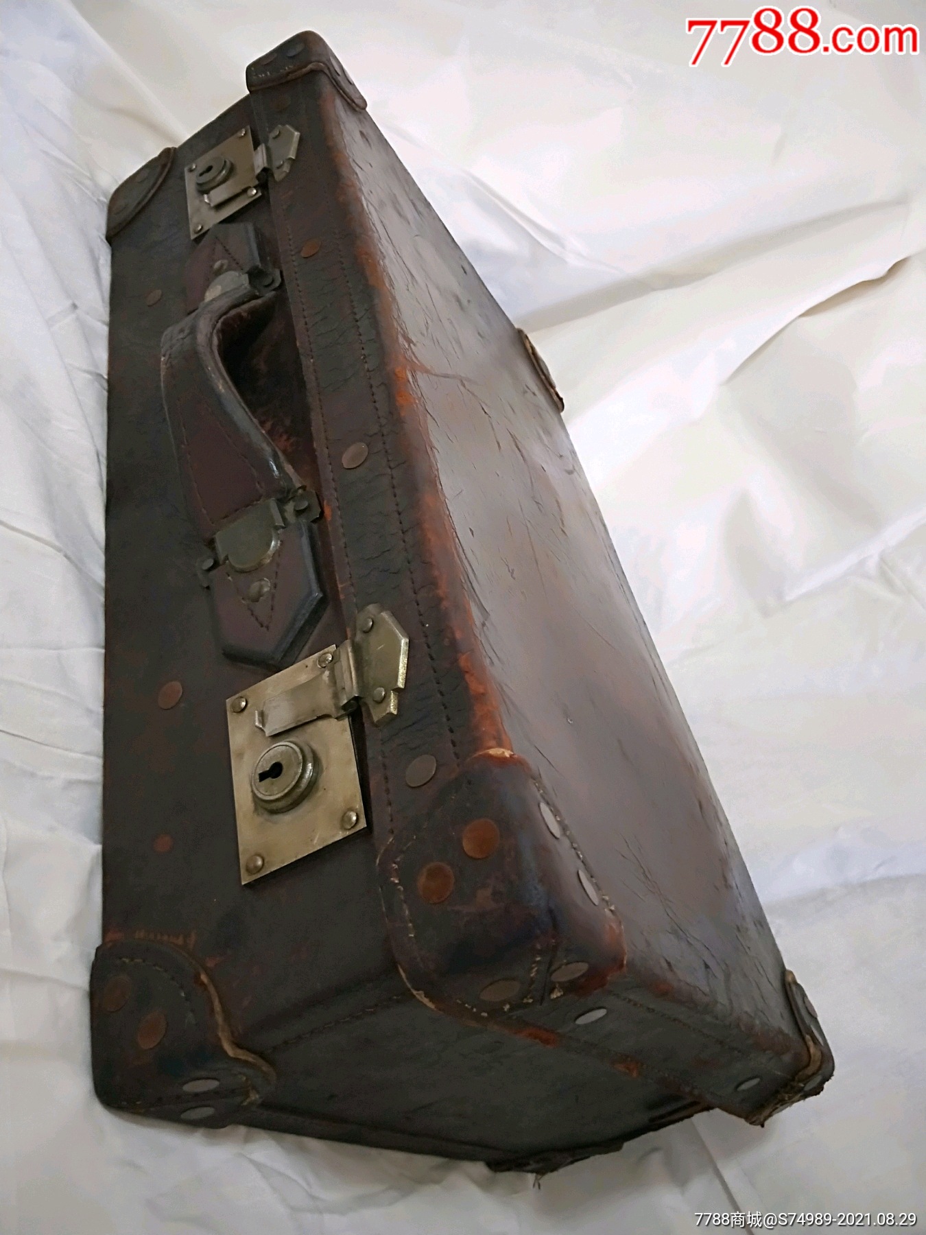 民国牛皮箱行李箱旅复古行箱酒吧咖啡馆复古摆件民国牛皮箱行李箱旅行