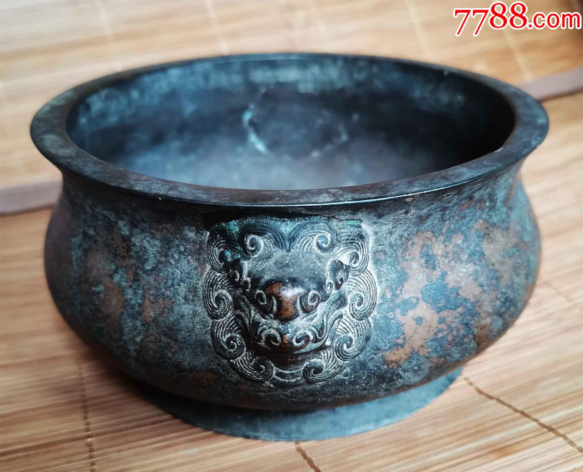 清代兽耳铜香炉