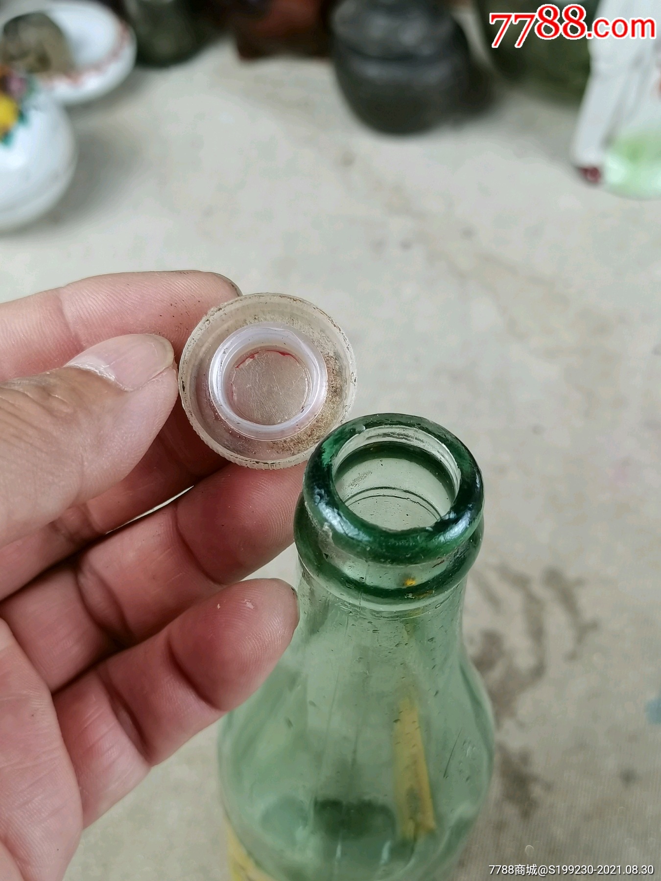 老汽水瓶香蕉汽水老饮料瓶子