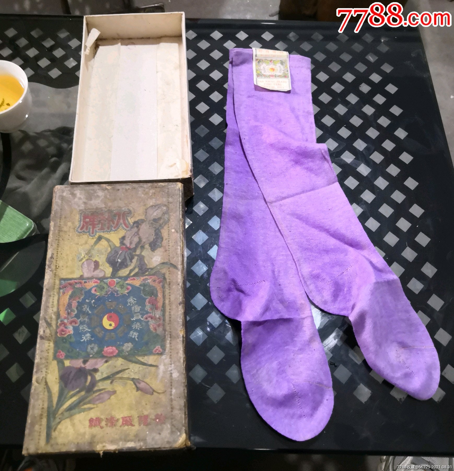 民国:《八卦牌》长筒袜(带包装盒)
