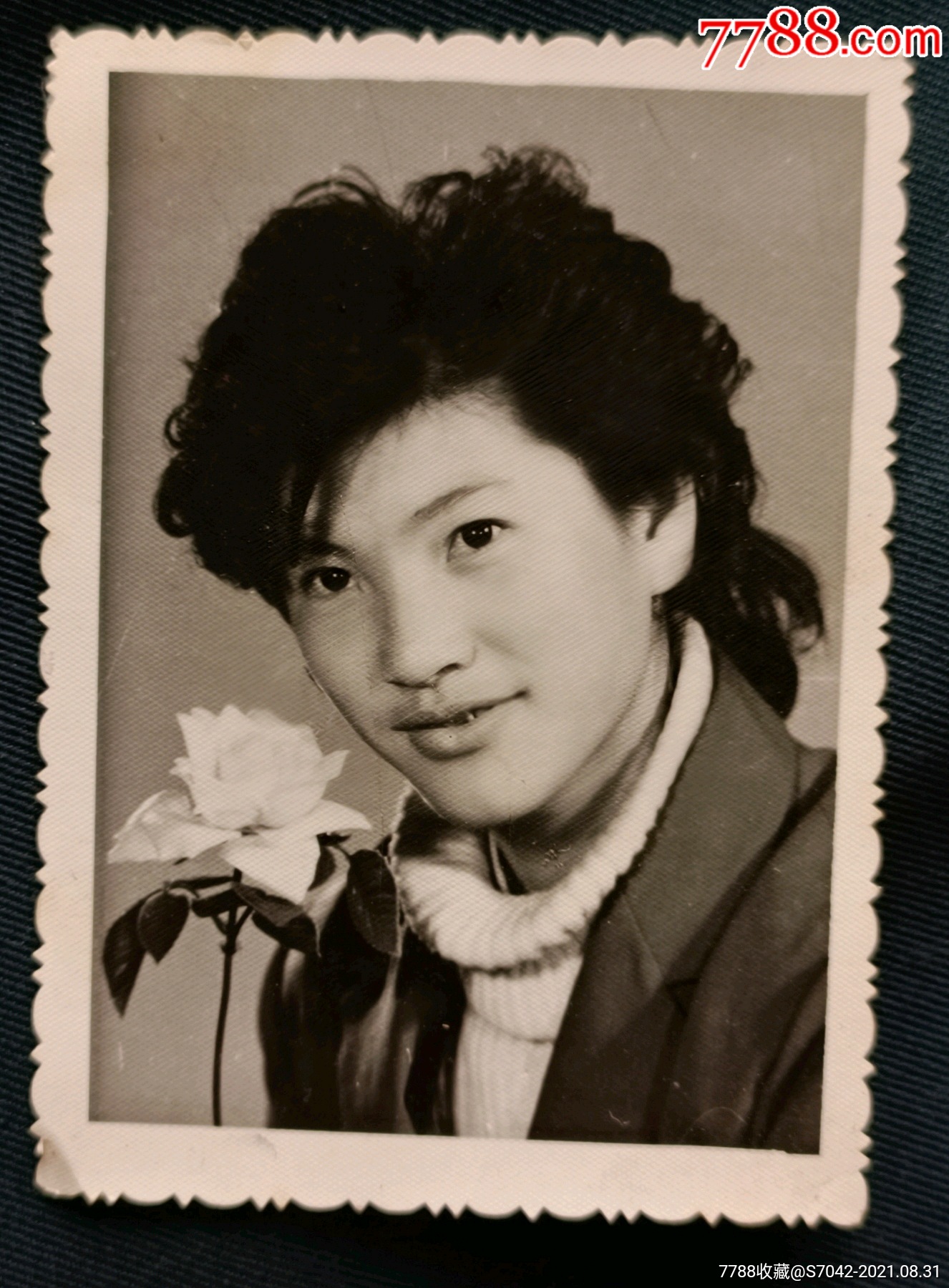 八十年代老照片--美女留影