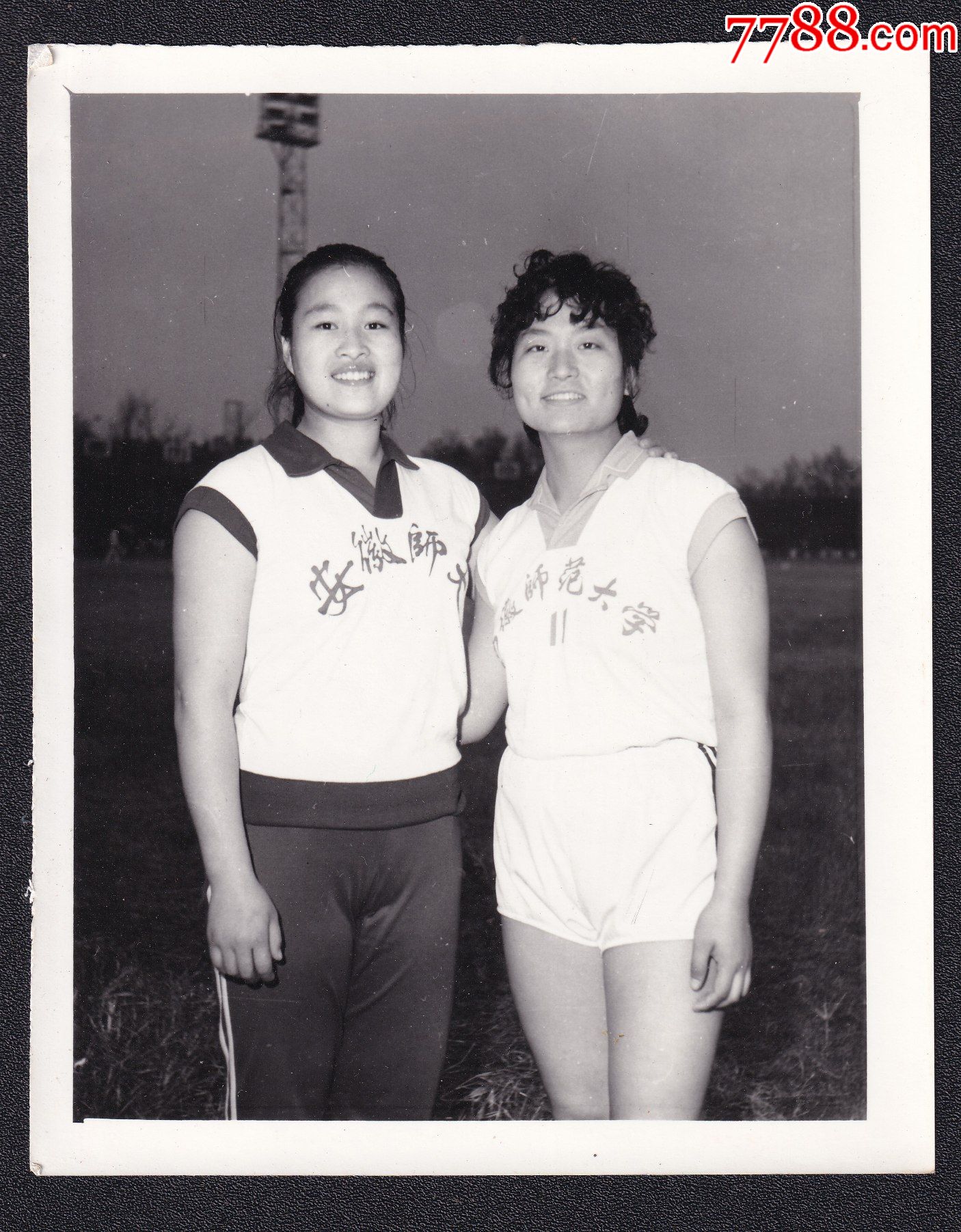 80年代的运动服老照片图片