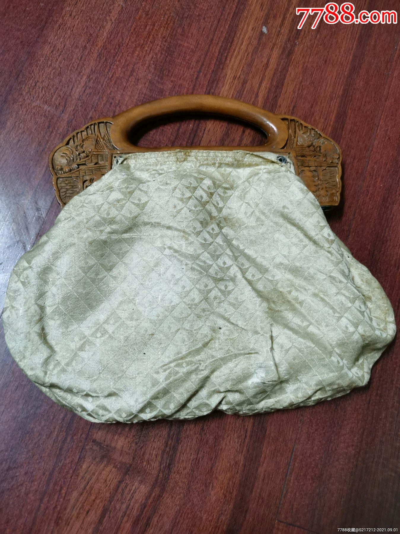 民国时期黄杨木手柄真丝面料古董包包