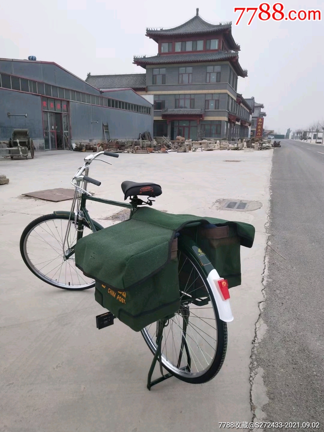 (凤凰)28军绿自行车,中国邮政,库存保存完整,原车原件无修改,品相如图