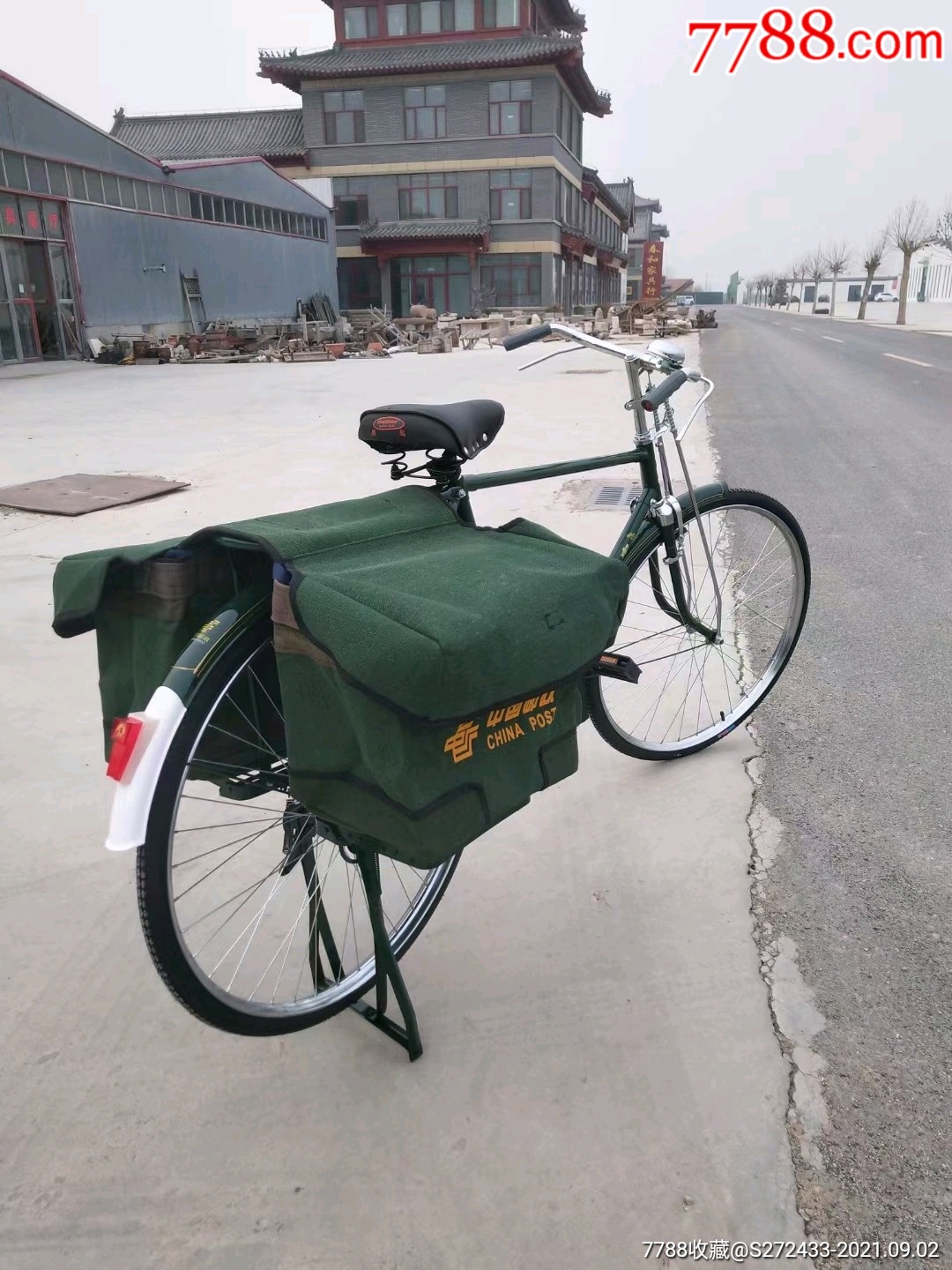 (凤凰)28军绿自行车,中国邮政,库存保存完整,原车原件无修改,品相如图