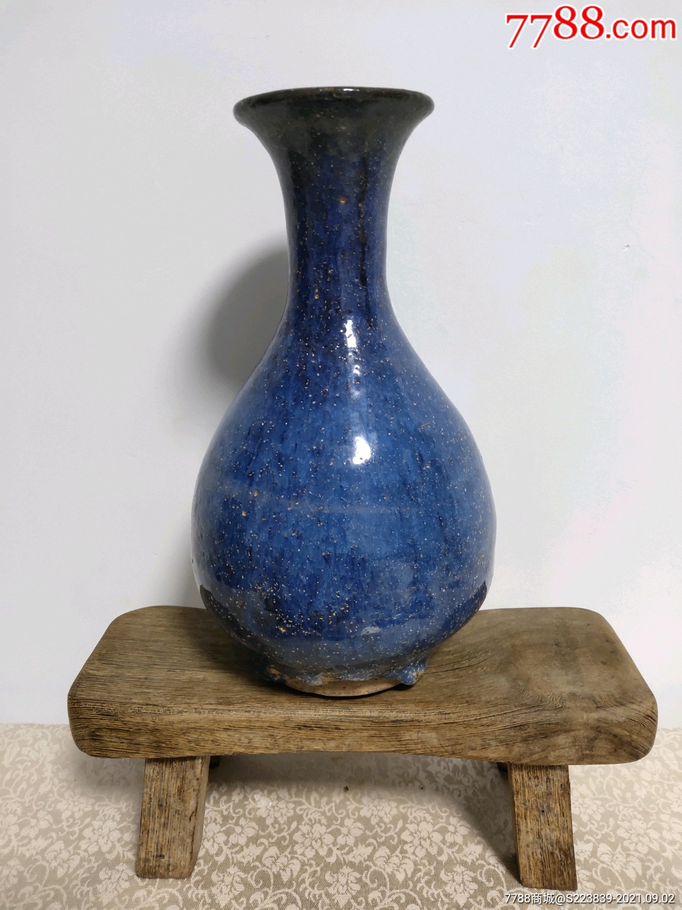 宋代老钧瓷酒瓶:早期精品,收藏展览.品好如图