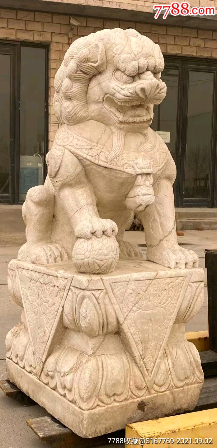 清代房山汉白玉京狮品相完好