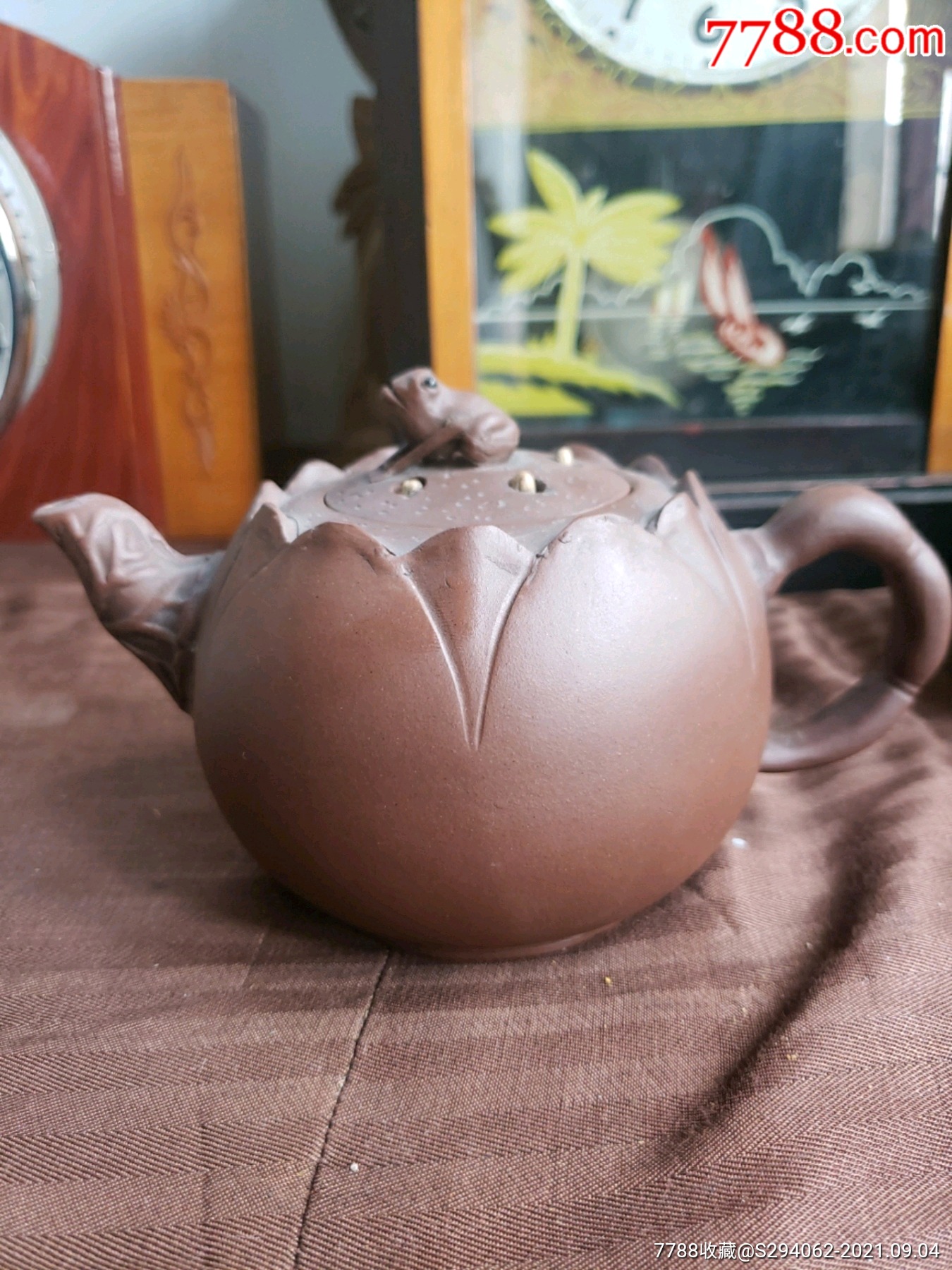 青蛙莲子壶