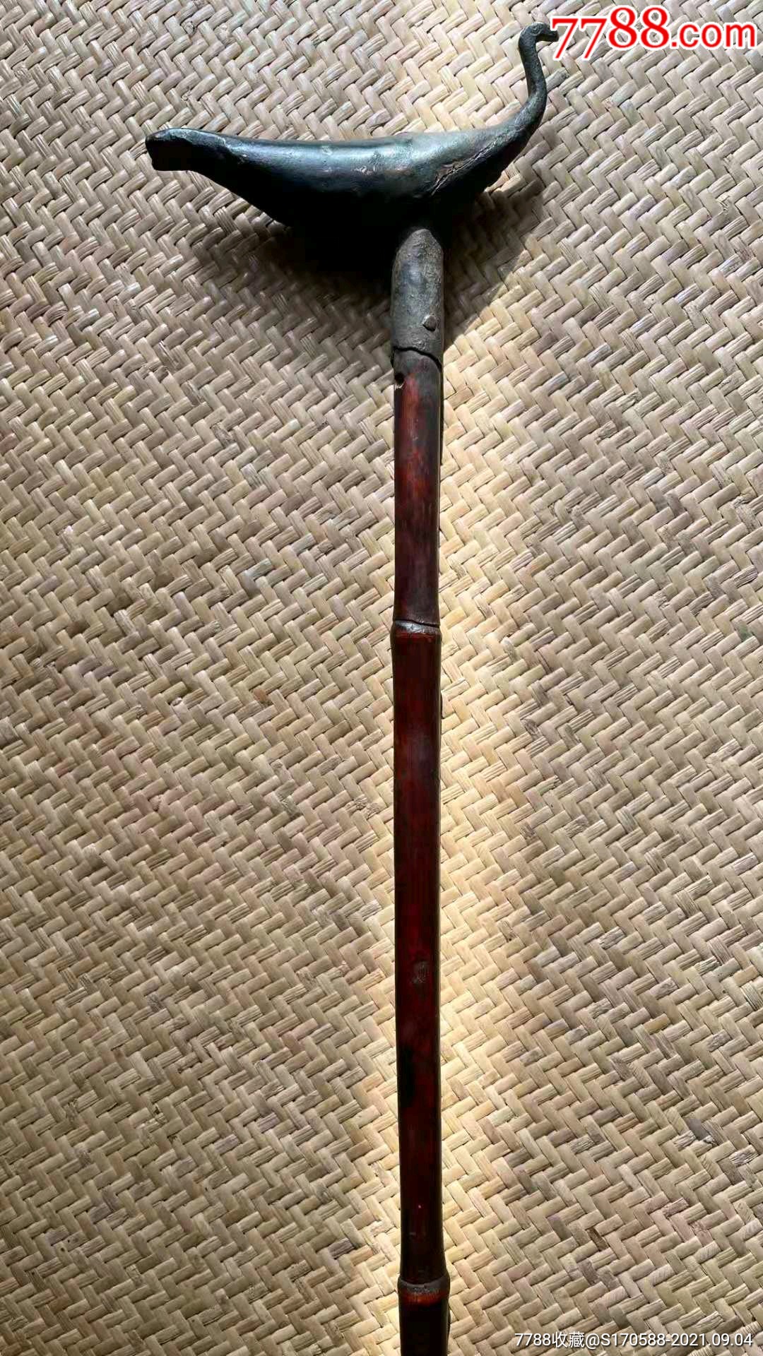 鸠杖铜竹材质鸠鸟寓意长寿权利的象征古代有权利的长者用做杖首长