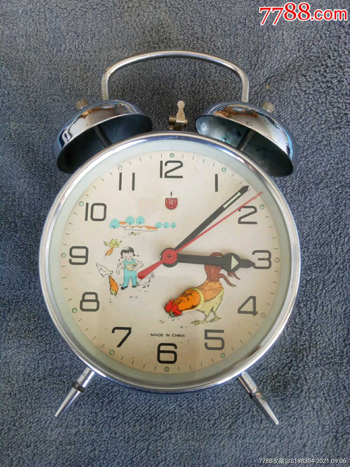 金鸡牌公鸡吃米闹钟