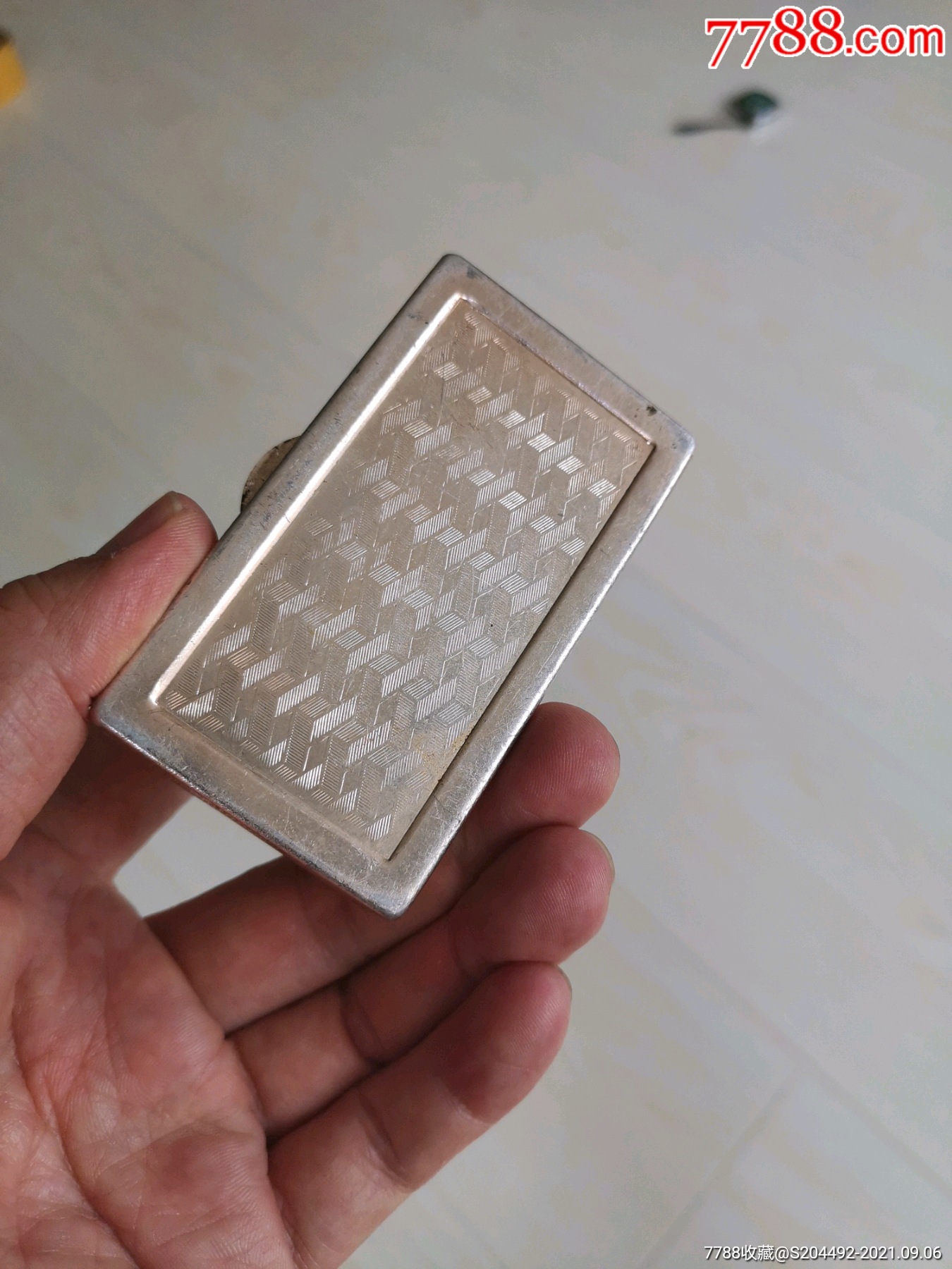 老式剃须刀架飞鹰牌按8成新别纠纷