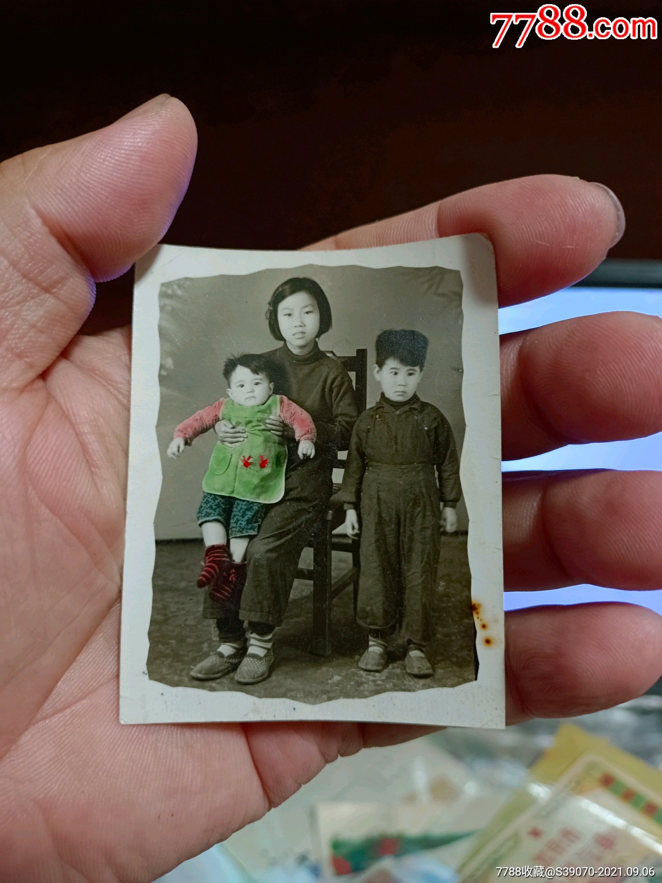 姐弟三人的合影,最小的上色-价格:10元-se82460738-老照片-零售-7788