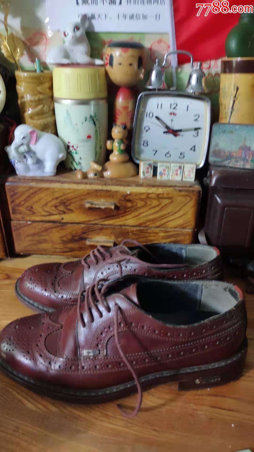上世纪80年代外国品牌皮鞋男士休闲皮鞋民俗老物品