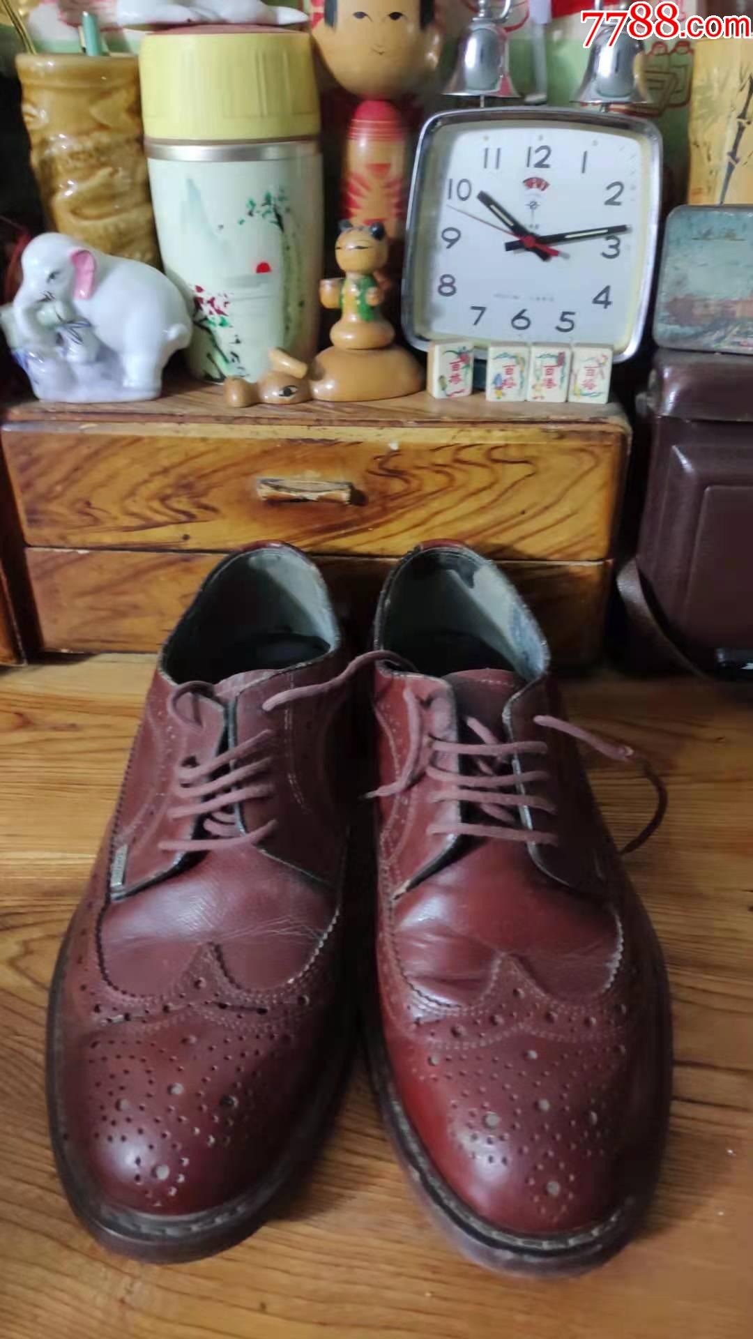 上世纪80年代外国品牌皮鞋男士休闲皮鞋民俗老物品