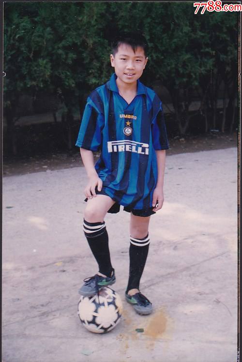 足球少年_老照片_图片价格_收藏价值_7788铜锁收藏