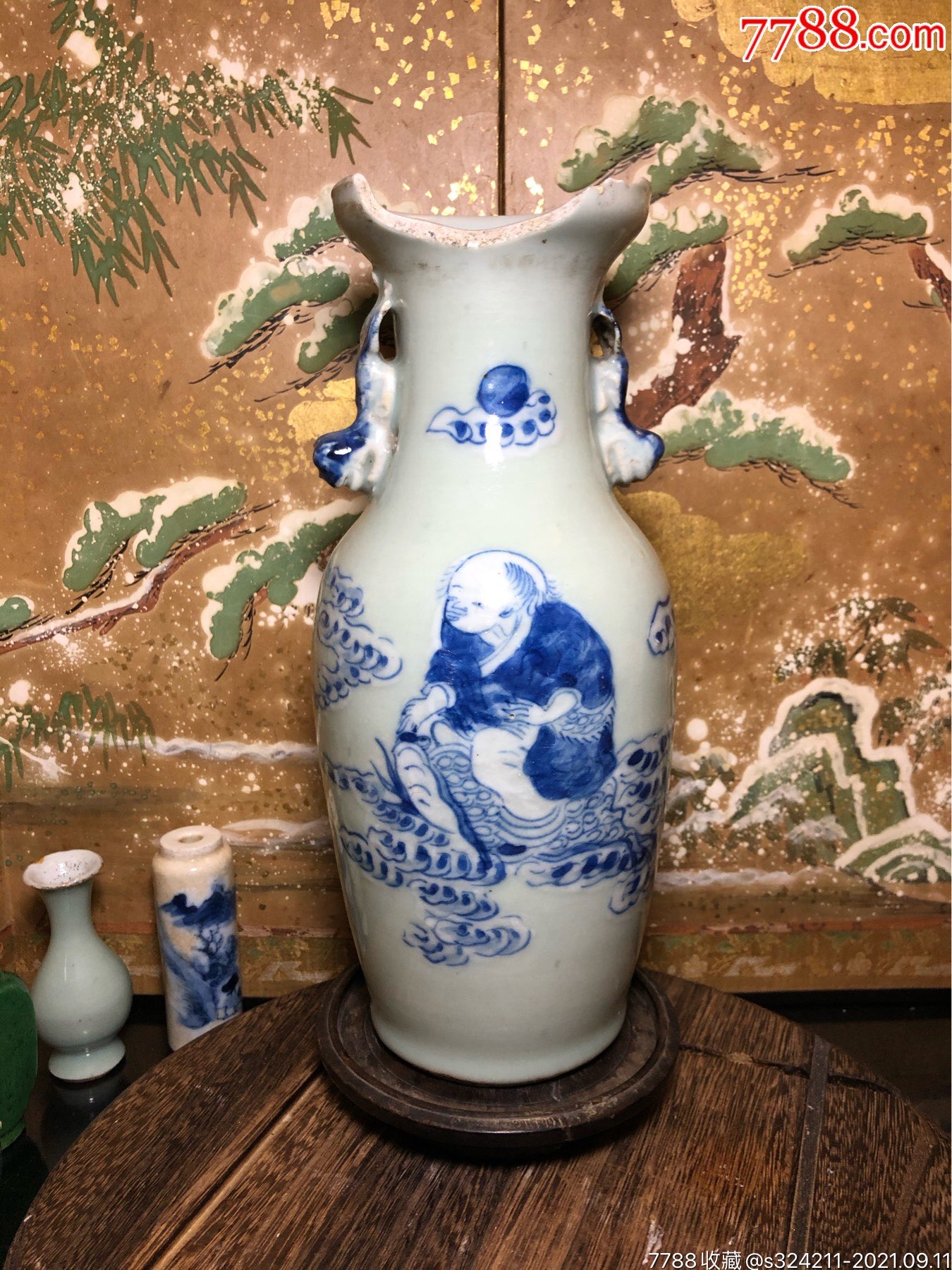 清代中期青花加白刘海戏金蟾瓶