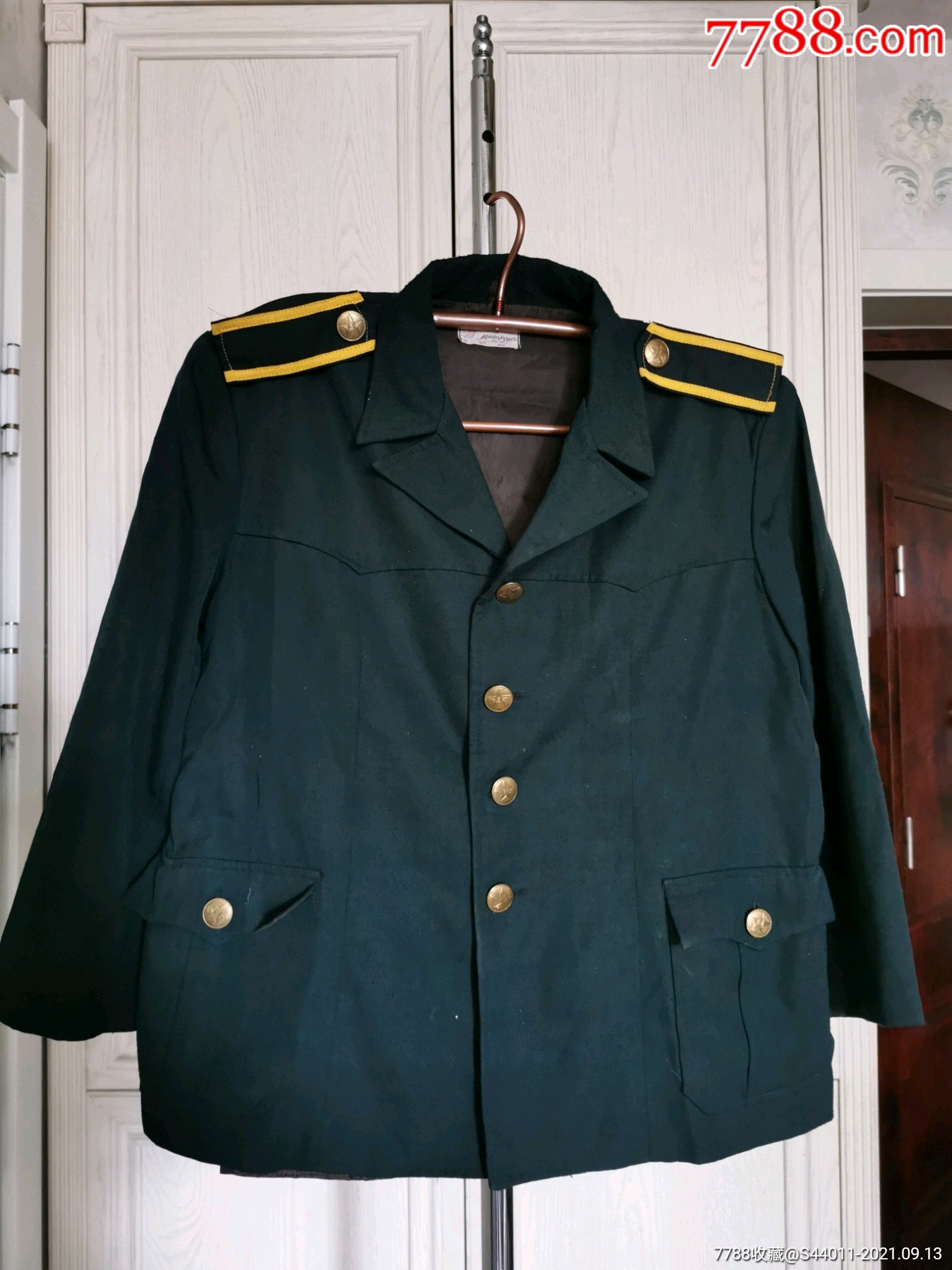 老邮政制服上衣